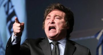 Javier Milei cargó contra Axel Kicillof: "Es civilización o barbarie"