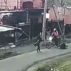 Una mujer policía baleó a un motochorro que intentó asaltarla 