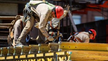 Los gremios se quedan con $ 1,3 millón por año por trabajador