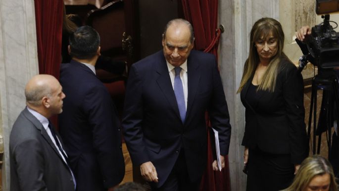 Final abrupto para la presentación de Guillermo Francos en el Senado