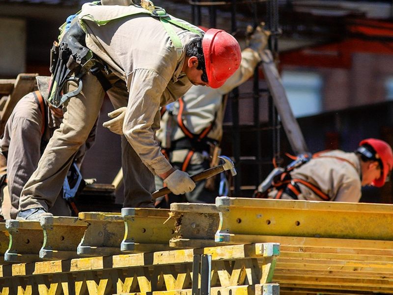 Los gremios se quedan con $ 1,3 millón por año por trabajador