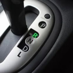 Qué es el significado de la letra L en la caja automática