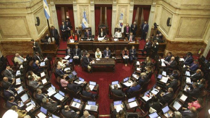 Los senadores tendrán otro aumento y cobrarán más de $9,5 millones 