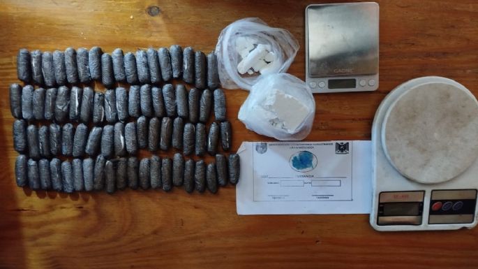 Secuestraron droga, municiones y casi 53 millones de pesos en Maipú