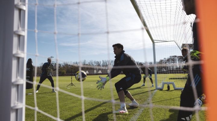 Los 11 que Scaloni parará frente a Chile: dudas y confirmados