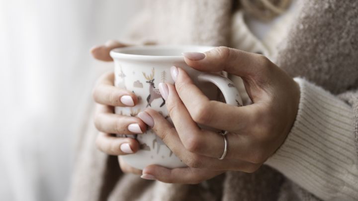 Cinco consejos para mantener tus manos hidratadas en invierno 