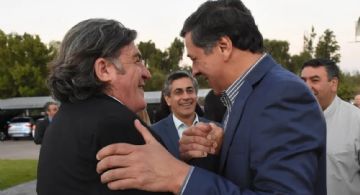 Té para tres: ¿Mendoza está lista para una tercera fuerza política?