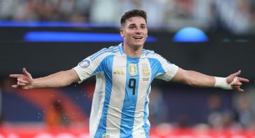Argentina venció a Chile con gol de Julián Alvarez