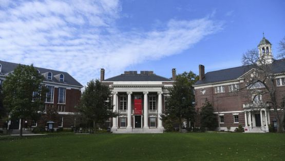 Harvard presentó otra demanda contra Trump