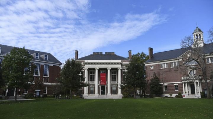 Harvard presentó otra demanda contra Trump