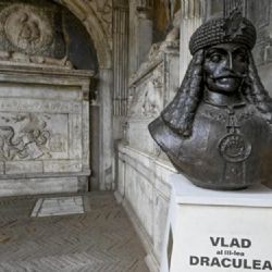 Creen haber encontrado la tumba de Drácula en Nápoles 