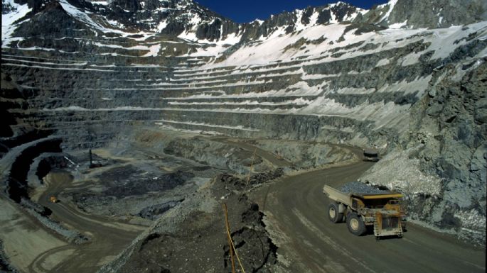 Ahora Trump apunta a Chile con aranceles al cobre