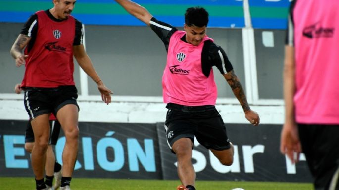 Central Córdoba recibe a Cerro Largo de Uruguay