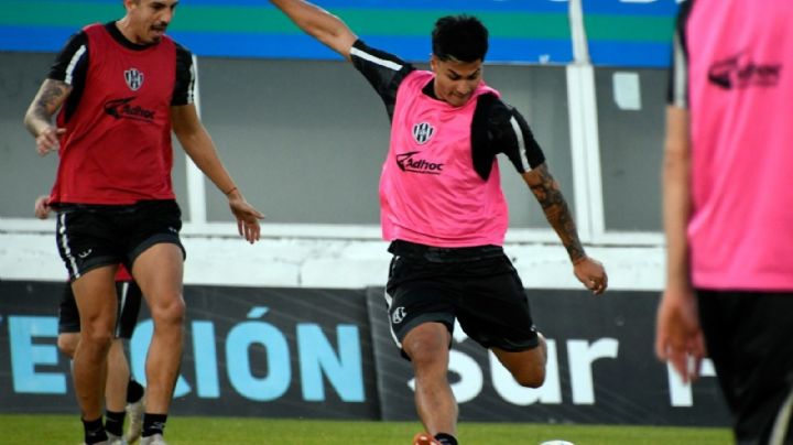 Central Córdoba recibe a Cerro Largo de Uruguay