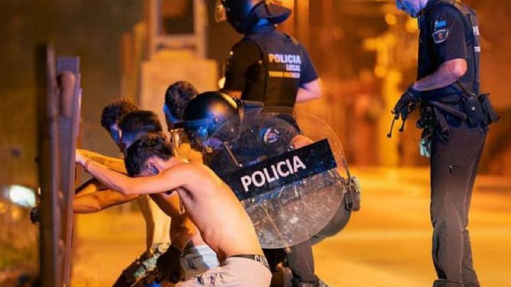 Horror: grupos de extrema derecha salen a "cazar" inmigrantes