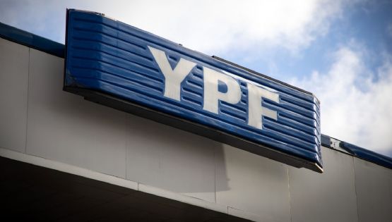 La Justicia de Estados Unidos suspendió por una semana la entrega de acciones de YPF