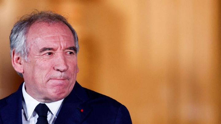 Francia presenta agresivo plan de ajuste fiscal para reducir el déficit