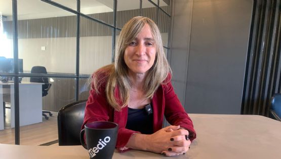 "La imagen de Cornejo está en declive y está desesperado por acordar con Milei"