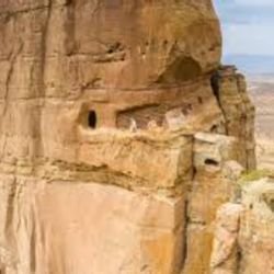La iglesia secreta en las montañas y a 2500 metros