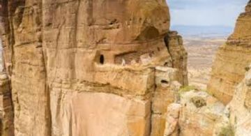 La iglesia secreta en las montañas y a 2500 metros