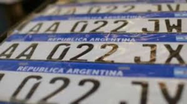 Faltan patentes en todo el país y piden respuestas