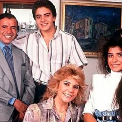 El particular estilo de Zulemita Menem en los 90 que fue replicado en la serie de su padre 