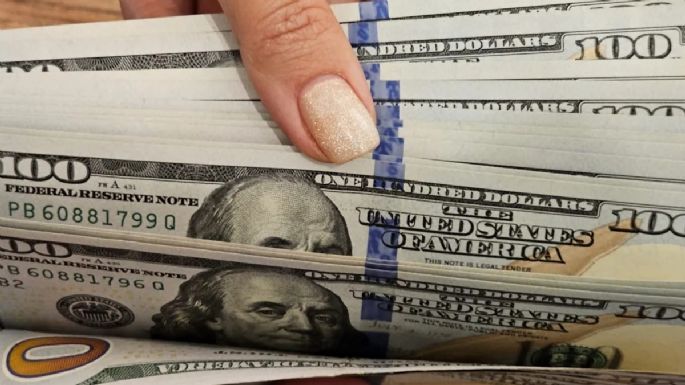 La suba de tasas hizo bajar al dólar oficial