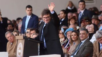 Milei celebró el superávit primario y financiero en octubre 