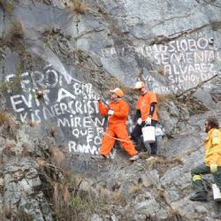 Limpiaron las pintadas en Potrerillos y también borraron grafitis políticos