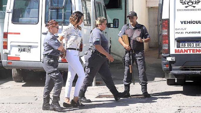 Julieta Silva declaró y denunció que su marido la extorsiona