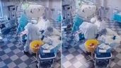 Foto ilustrativa de la nota titulada: El impactante video de médicos rusos operando durante el terremoto