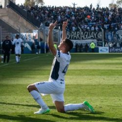 Ganó La Lepra y se metió en cuartos de final
