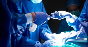 El caso del hombre con tres penes que desconcertó a los estudiantes de la Universidad de Birmingham