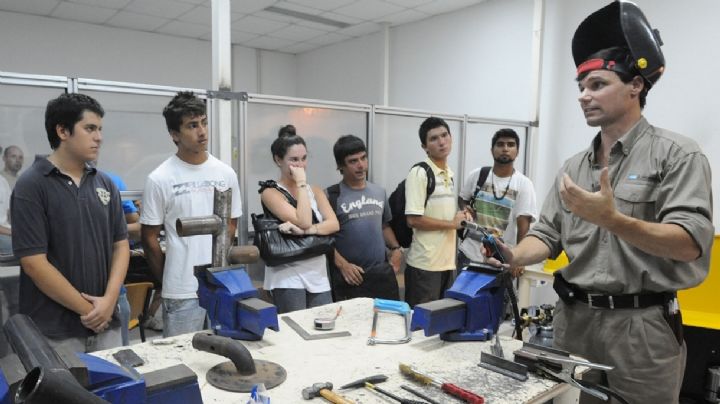 Lanzan nuevos programas sociales para promover el empleo