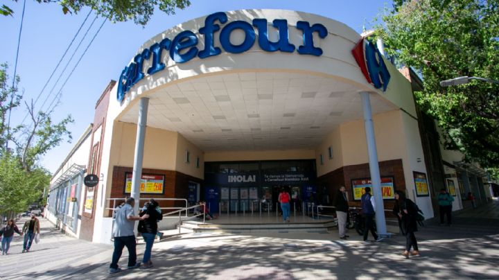 Suspendieron la venta de Carrefour en la Argentina