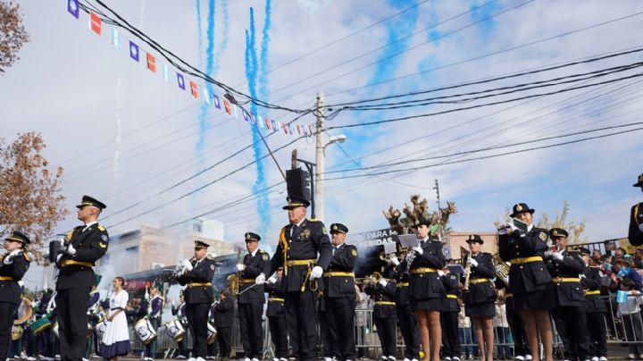 Mendoza celebró el 9 de Julio con un desfile cívico-militar