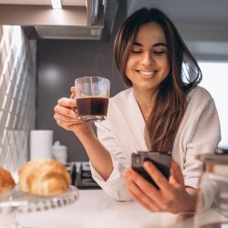 Un café por la mañana te hace feliz: la ciencia lo confirma