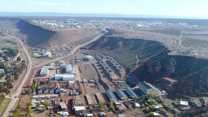 Llegan empresas por Vaca Muerta, pero a Neuquén