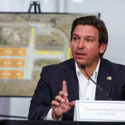 Florida planea abrir un nuevo centro de detención de inmigrantes