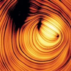 Avistan el "Ojo de Sauron": un enigmático jet cósmico que apunta directo a la Tierra