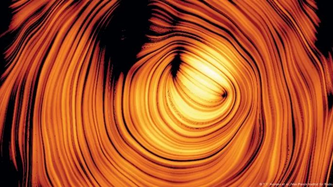 Avistan el "Ojo de Sauron": un enigmático jet cósmico que apunta directo a la Tierra