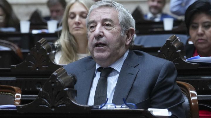El incómodo lugar en el que quedó Cobos dentro de Cambia Mendoza
