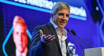 Luis Caputo pidió elegir “entre esto, o el comunismo en 2027”