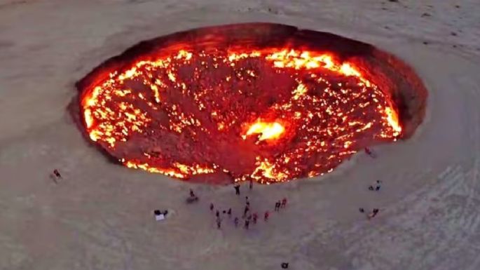 Así se "creó" esta impresionante puerta del infierno