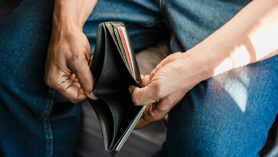 Las deudas se comen a los salarios: crece la cantidad de morosos en el país