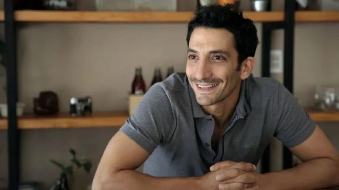 Juan Minujín la rompe en esta serie de Netflix