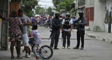 Ataque armado en Ecuador deja cinco muertos