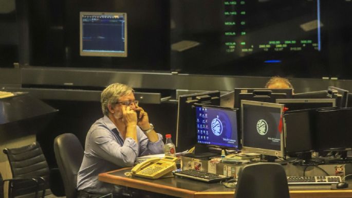 El Riesgo País saltó a 829 puntos