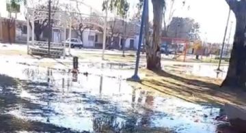 Desborde sin solución: vecinos de Maipú lo sufren desde hace años