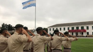 Foto iliustrativa de  Aprueban una suba escalonado para las Fuerzas Armadas